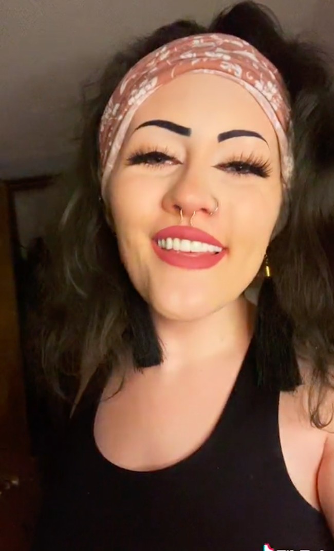 Jika sudah makeup, penampilannya terlihat begitu menakjubkan. Foto: dok. TikTok