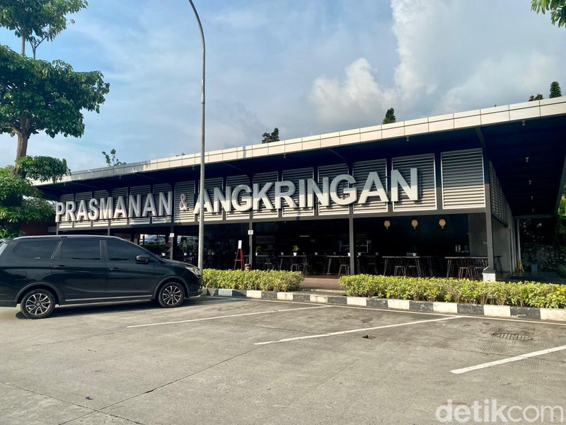 Angkringan modern di rest area KM 429 Semarang