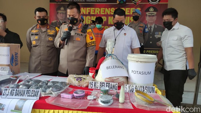 Barang bukti bahan mercon