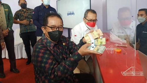 Wakil Gubernur Bali Tjokorda Oka Artha Ardhana Sukawati yang ditemui detikBali dalam acara Pembukaan Layanan Kas Keliling Bank Indonesia Bersama Perbankan di Lapangan Puputan Renon pada Senin (25/4/2022).