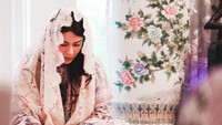 Hal itu diungkit akun Twitter Potret Lawas yang menyebut ada kabar angin, dua dekade lalu cinta Dian Sastro ditolak Duta. (Foto: dok. Instagram @therealdisastr)