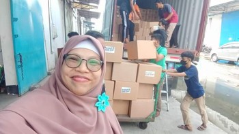 Bisnis Berhasil, Darwinah Cegah Buruh Migran Pergi