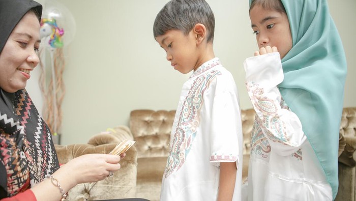 muslim in indonesia celebrate a eid-ul-fitri