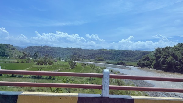 Salah satu hal utama yang perlu dicatat oleh pemudik Jalur Pansela, Cianjur-Pangandaran, adalah ketiadaan penerangan di kebanyakan ruas jalan. Apa lagi di hutan-hutan, Anda harus super waspada ketika jalan di malam hari. Anda kami sarankan untuk berkendara di siang hari saja jika berjalan dengan santai. Salah satu hal utama yang perlu dicatat oleh pemudik Jalur Pansela, Cianjur-Pangandaran, adalah ketiadaan penerangan di kebanyakan ruas jalan. Apa lagi di hutan-hutan, Anda harus super waspada ketika jalan di malam hari. Anda kami sarankan untuk berkendara di siang hari saja jika berjalan dengan santai.