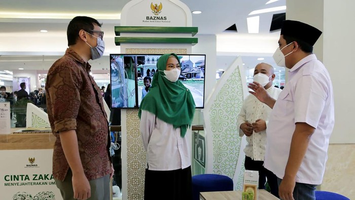 Kini Berzakat Semakin Mudah Badan Amil Zakat Nasional (BAZNAS) meluncurkan aplikasi Cinta Zakat, sebagai upaya memberi kemudahan kepada masyarakat untuk menebar kebaikan melalui zakat, infak, dan sedekah.