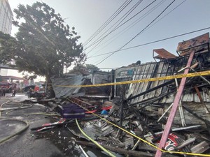 Duka Selebriti Indonesia Usai Pasar Gembrong Kebakaran