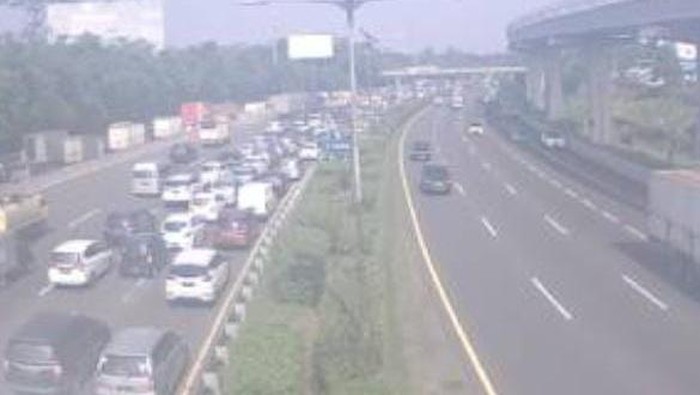 Lalu lintas di Tol Dalam Kota KM 1 pukul 09.18 WIB