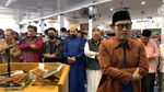 Komunitas Muslim di Masjid Istiqlal Houston Adakan Bukber Hingga Berkebun