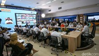 Posko Angkutan Lebaran Terpadu yang melibatkan Kemenhub dan berbagai unsur terkait tersebut untuk melakukan pemantauan, koordinasi, komunikasi dan pengendalian lalu lintas angkutan lebaran pada masa arus mudik dan arus balik Idul Fitri 1443 H tahun 2022. 