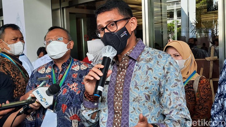Menparekraf Sandiaga Uno Menparekraf Sandiaga Uno