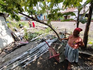 Bau Anyir yang Tersisa di Lokasi Brio Tertabrak KA Tewaskan 3 Orang