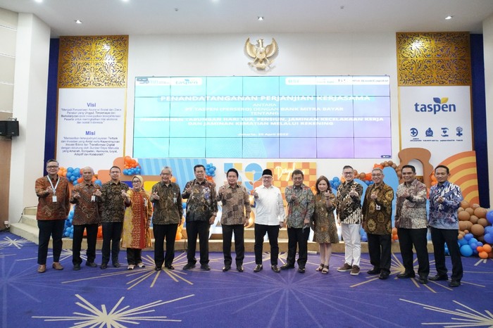 PKS Taspen & 4 Bank