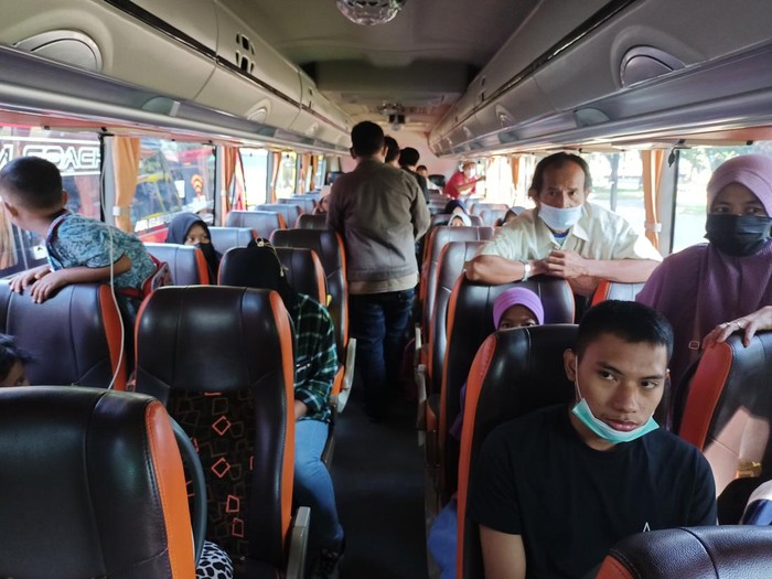 Polda Metro melepas mudik gratis di GBK