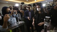 DJ Una sempat disebut sebagai salah satu leader DNA Pro. Akan tetapi, Dj Una membantah dan mengatakan dirinya juga korban dan mengalami kerugian Rp 700 juta. Foto: Palevi/detikHOT