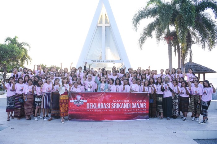 Ratusan Srikandi NTT Dukung Ganjar Pranowo Maju di Pilpres 2024