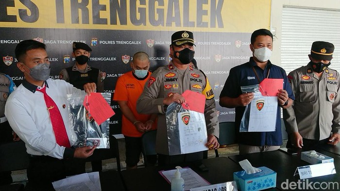 Seorang warga ngaku call center bank hingga kuras rekening nasabah Rp 84 juta