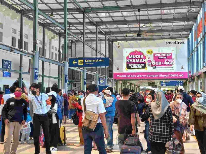 Suasana di Stasiun Pasar Senen H-7 Lebaran 2022 (Anggi-detikcom)