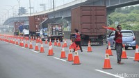 Uji coba ganjil genap ini berlangsung di Km 47 yang masuk wilayah Kabupaten Karawang, Jawa Barat. Rifkianto Nugroho/detikcom.