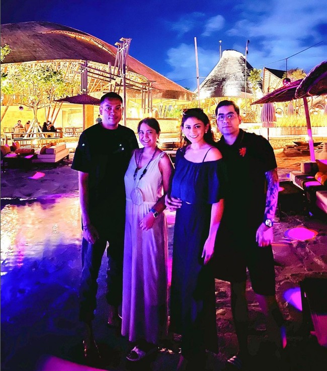 Menurut Thalita Latief, kedekatan itu baru terjadi beberapa saat belakangan. Ketika ia digosipkan sebagai perebut laki orang atau pelakor, perasaan cinta itu belum tumbuh. Foto: Instagram/@thalitalatief