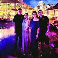 Menurut Thalita Latief, kedekatan itu baru terjadi beberapa saat belakangan. Ketika ia digosipkan sebagai perebut laki orang atau pelakor, perasaan cinta itu belum tumbuh. Foto: Instagram/@thalitalatief