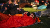 Pada 25 April, pasukan Inggris, Perancis, Australia, dan Selandia Baru mendarat di Semenanjung Gallipoli. Korps-korps Australia dan Selandia Baru (ANZAC) dihancurkan pasukan Turki.