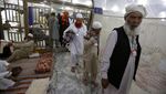 Warga Pakistan Khusyuk Iktikaf untuk Raih Lailatulqadar