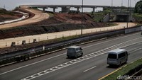Ketujuh ada ruas Jakarta Cikampek Selatan (Japek II) yang bakal dibuka fungsional saat Lebaran. Tepatnya pada seksi Sadang-Kutanegara dan Sadang-Taman Mekar. Rinciannya, Sadang-Kutanegara memiliki panjang rute mencapai 8,5 km dan Sadang-Taman Mekar sepanjang 28,9 km. Pradita Utama/detikcom