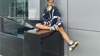 Lagu terbarunya Peri Cintaku menjadi hits. Lagu tersebut merupakan remake dari sang penyanyi asli Marcel Siahaan.  Foto: Instagram @zivamagnolya