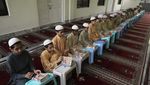 Anak-anak Pakistan Dalami Al-Quran di Bulan Ramadan