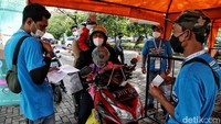 Kegiatan mudik gratis itu disambut antusias oleh masyarakat. Hal itu terlihat di kawasan Terminal Penumpang Nusantara Pura, Pelabuhan Tanjung Priok, Jakarta Utara, yang ramai didatangi pemudik motor, Selasa (26/4/2022).