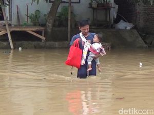 Sungai Cimacan-Cijengkol Meluap, Sejumlah Rumah Warga Subang Kebanjiran