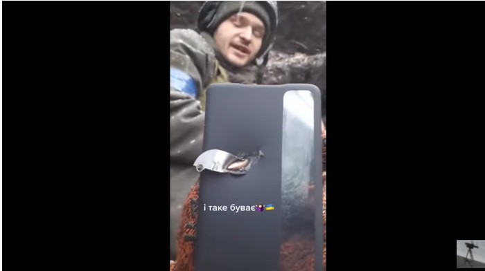 Berkat Smartphone Seorang Tentara Ukraina Selamat Dari Tembakan Peluru