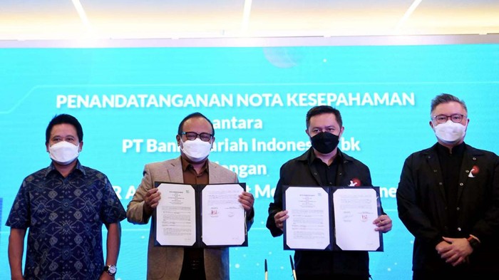BSI-WIR Group Kembangkan Layanan Metaverse PT Bank Syariah Indonesia Tbk (BSI) dan PT WIR Group Tbk menjajaki kerjasama. Mereka mengembangkan layanan metaverse kanal realitas virtual.