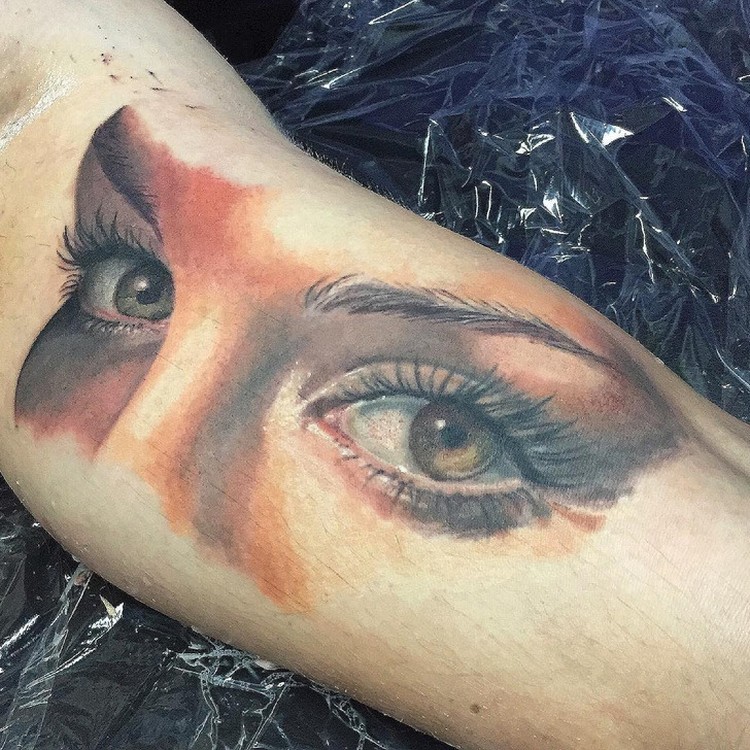 Fotoinet tato keren tampak realistis Fotoinet tato keren tampak realistis