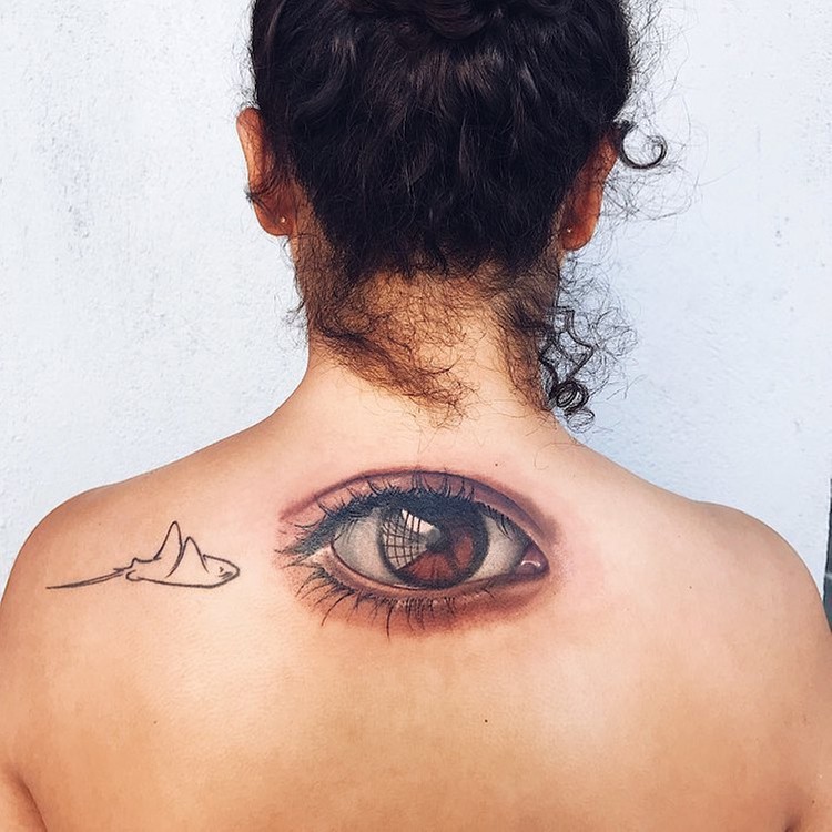 Fotoinet tato keren tampak realistis Fotoinet tato keren tampak realistis