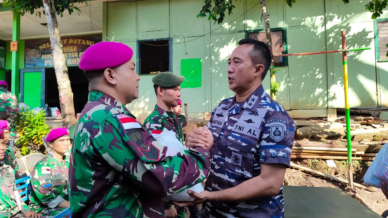 Gerakan Berbagi CTARSA Foundation bersama TNI AL