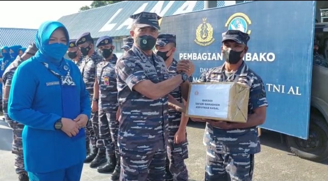 Gerakan Berbagi CTARSA Foundation bersama TNI AL