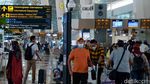 H-6 Lebaran, Nyaris 100 Ribu Penumpang Padati Bandara Soetta