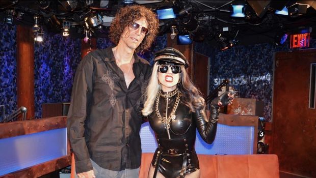 Howard Stern dan Lady Gaga.