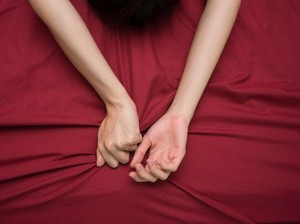 Survei: 1 dari 3 Wanita Pernah Memalsukan Orgasme, Ini Penyebabnya