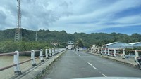 Lanskap dan pemandangan di Jalur Pansela seksi Jawa Tengah memang berbanding terbalik dengan yang ada di Jawa Barat. Jika sebelumnya kita disuguhi pemandangan sungai jernih dengan petak sawah hijau di sisinya, di Jawa Tengah kebanyakan sungai berair keruh.
