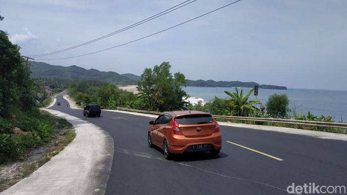 Jalur Pantai Selatan Jawa Pacitan