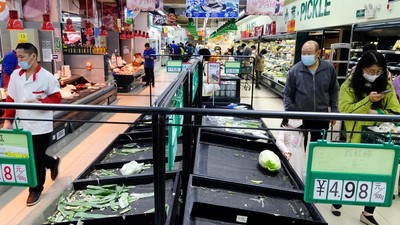 Ludes! Warga Beijing Panic Buying Serbu Supermarket, Khawatir Lockdown