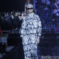 Pagelaran busana Raya 2022 Denny Wirawan mengusung tema Al Raiya di Hotel Le Meridien, Jakarta, Jumat 22 April 2022. Foto: Mohammad Abduh/Detikcom.