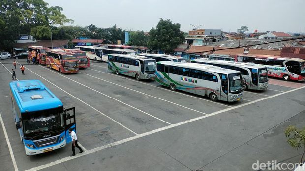Kondisi Terminal Cicaheum Bandung.