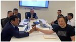 Foto Luhut Ketemu Elon Musk: Jas Lengkap vs Kaus Oblong