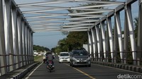 Di Jalur ini sudah tedapat Stasiun Pengisian Bahan Bakar Umum (SPBU), tempat kuliner, dan tempat peristirahatan (rest area).