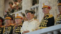 Korut diketahui berada di bawah rentetan sanksi internasional terkait program senjata nuklir. Negosiasi berulang kali untuk meyakinkan Kim Jong-Un mengakhiri program nuklir Korut tidak membuahkan hasil apapun.
