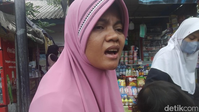 Pemudik bernama Yulia (Khairul Maarif/detikcom)