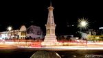 Menikmati Tugu Jogja Lewat Lukisan Cahaya, Bikin Kangen-Terpesona